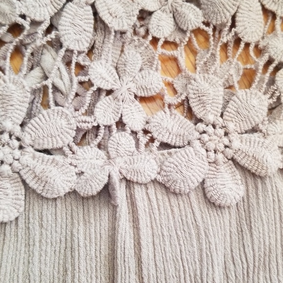 Unique sleeveless top with lace up back. - Picture 8 of 8